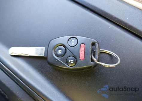 2010 Honda Accord 2.4 Ex-L from USA, damaged, VIN 1HGCP2F83AA138954